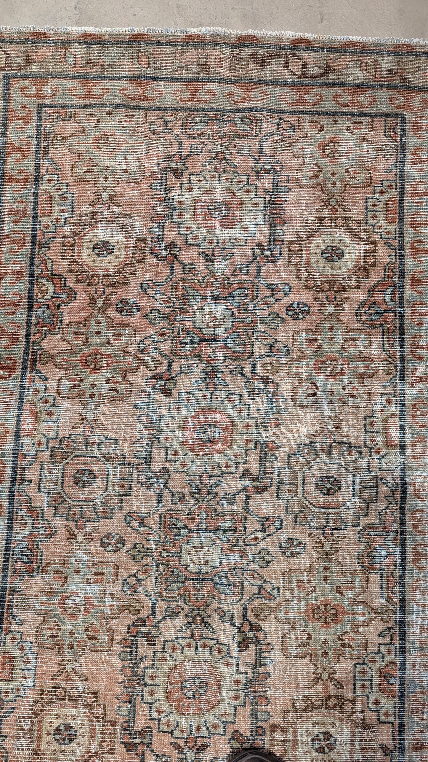 35009 MAHAL 3'11" x 6'6"