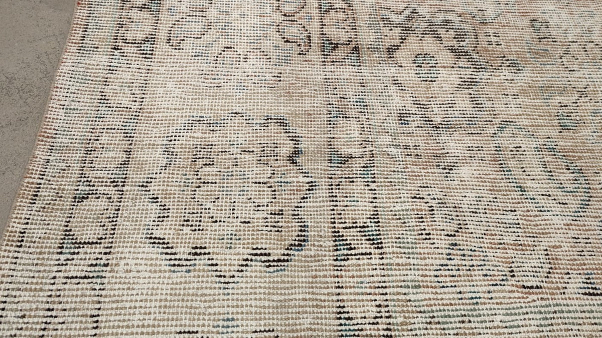 30463 VINTAGE MAHAL 8'6" x 12'8"