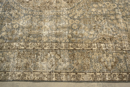 30091 VINTAGE TABRIZ 7'4" x 10'11"