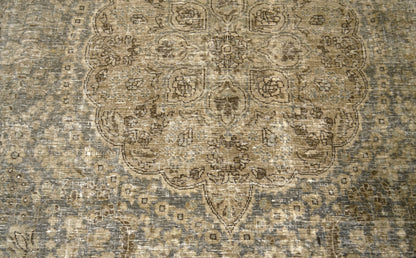 30091 VINTAGE TABRIZ 7'4" x 10'11"