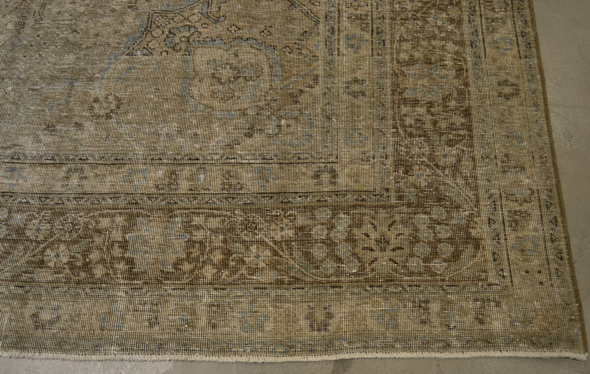 30095 VINTAGE TABRIZ 8'3" x 11'1"