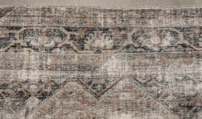 30169 VINTAGE MAHAL 8'4" x 11'9"