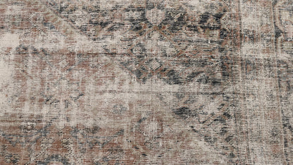 30169 VINTAGE MAHAL 8'4" x 11'9"