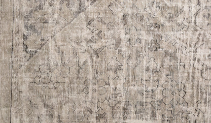 30179 MAHAL 8'10" x 12'2"