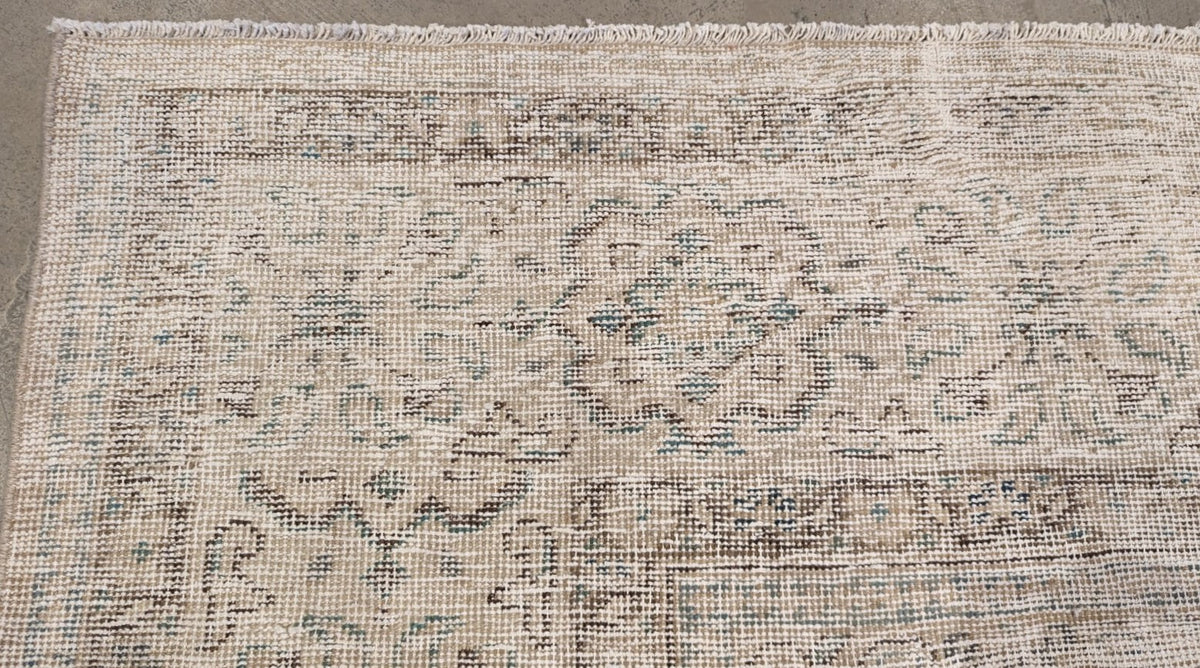 30196 VINTAGE MAHAL 9'4" x 11'9"