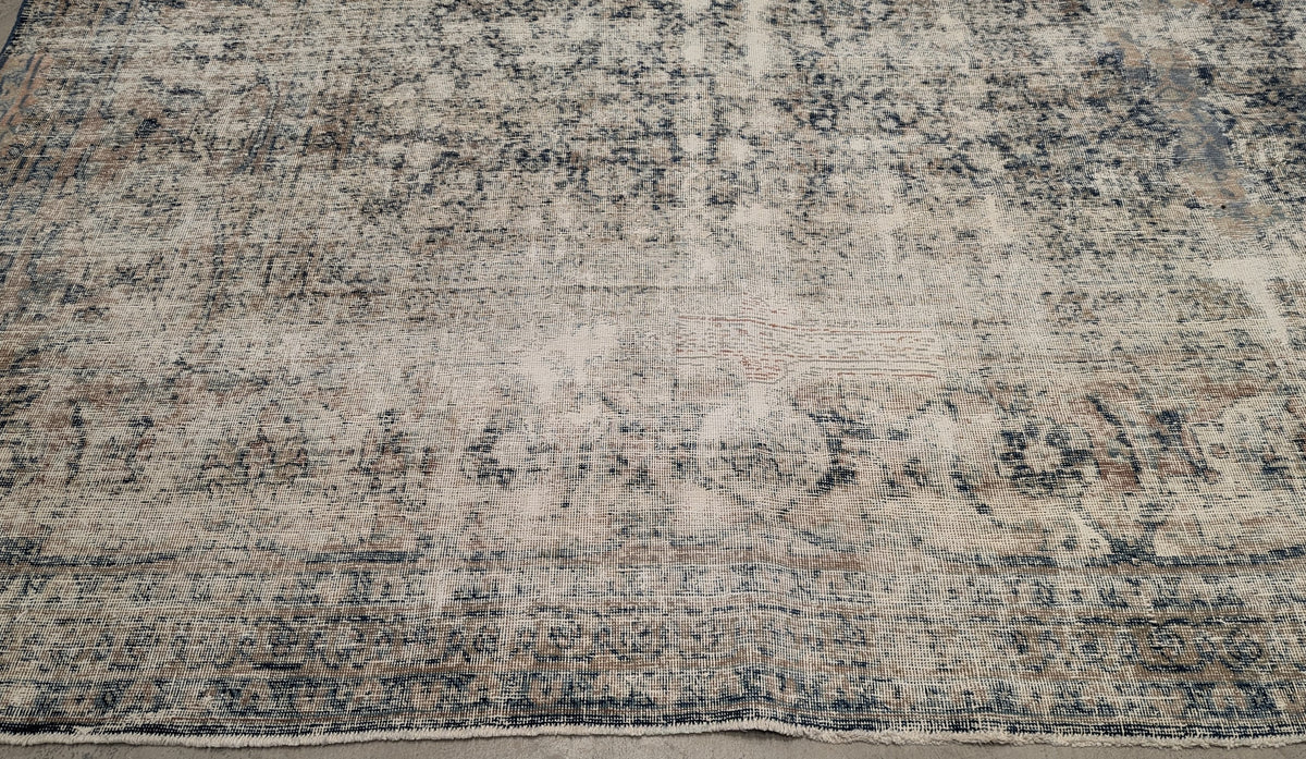 30197 VINTAGE TABRIZ 11'5" x 13'7"