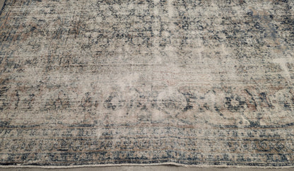 30197 VINTAGE TABRIZ 11'5" x 13'7"
