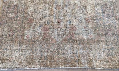 30272 VINTAGE TABRIZ 4'4" x 6'0"