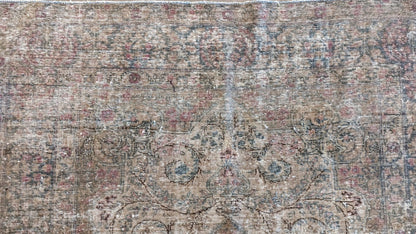 30272 VINTAGE TABRIZ 4'4" x 6'0"