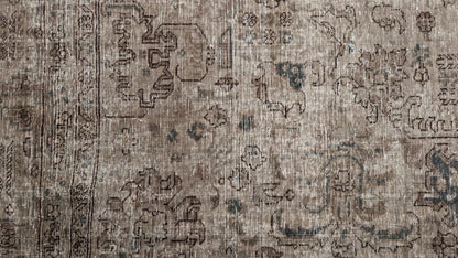 30275 VINTAGE TABRIZ 6'10" x 9'7"