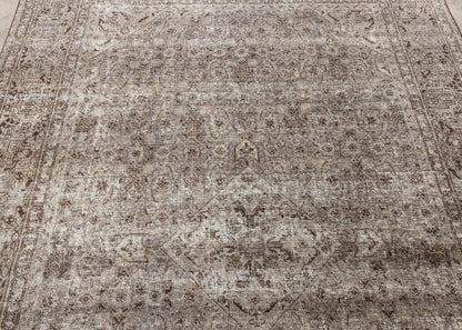 30330 VINTAGE TABRIZ 6'7" x 10'0"
