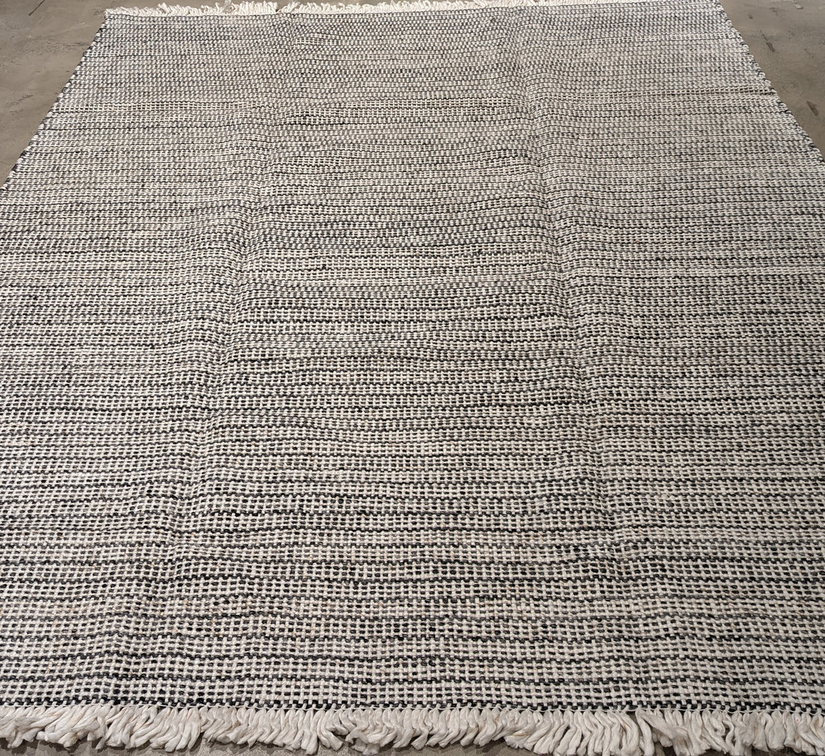 30515 OUTDOOR 8'0" x 10'5"