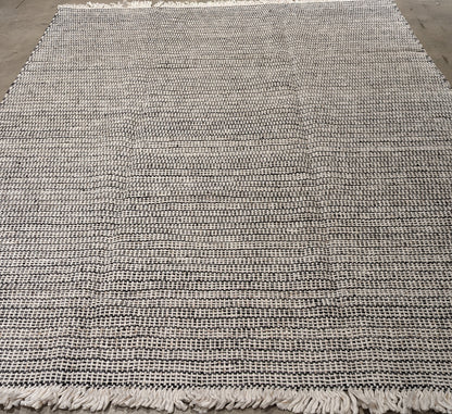 30515 OUTDOOR 8'0" x 10'5"