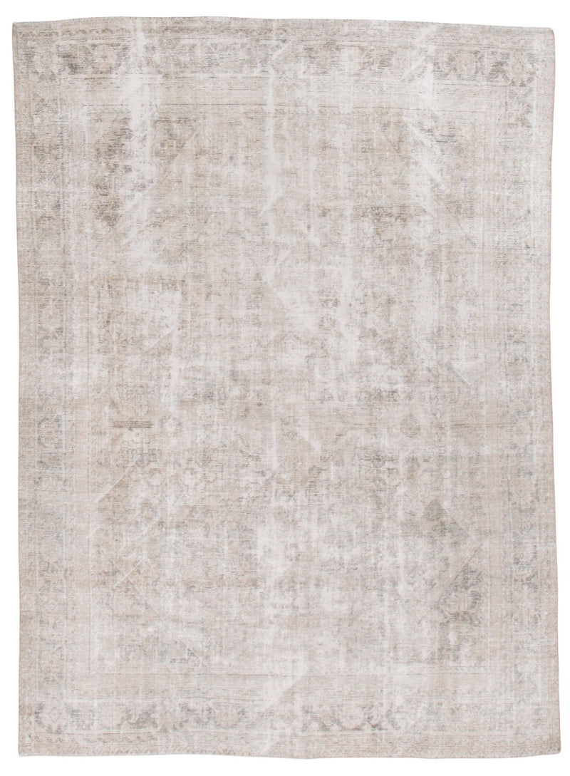 30179 MAHAL 8'10" x 12'2"