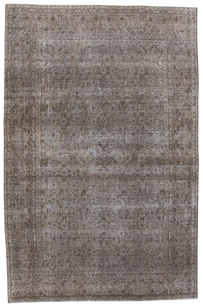 30330 VINTAGE TABRIZ 6'7" x 10'0"