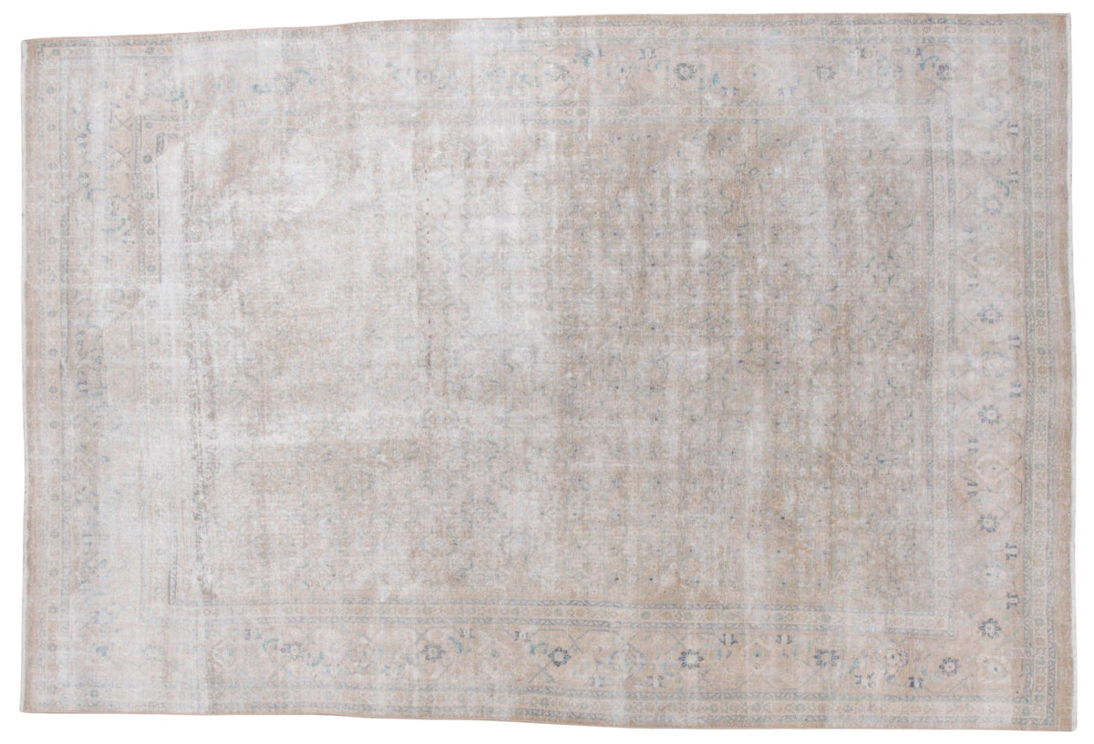 30443 VINTAGE MAHAL 6'10" x 10'2"