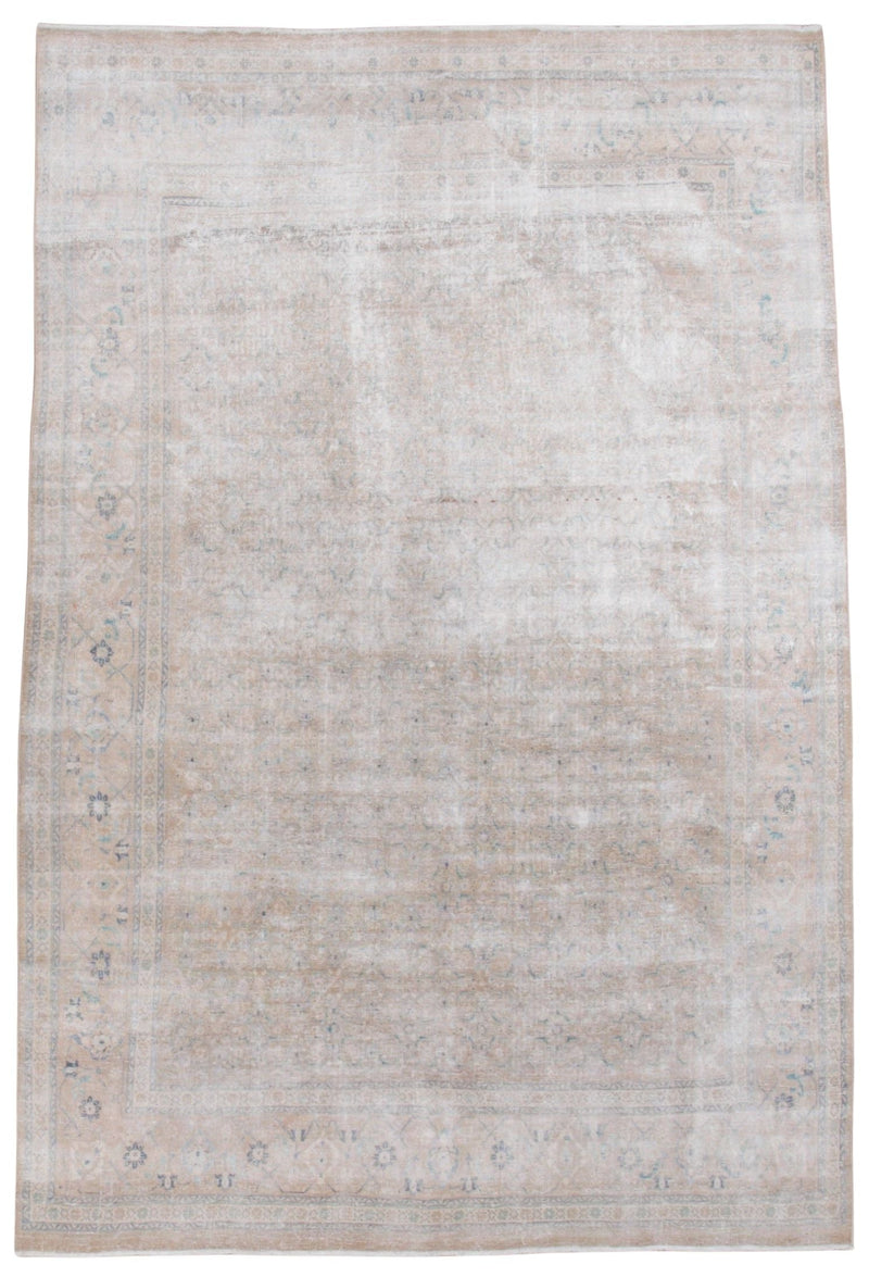 30443 VINTAGE MAHAL 6'10" x 10'2"