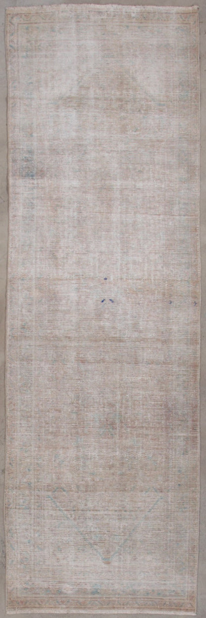 30454  VINTAGE  MAHAL 3'3" x 10'3"