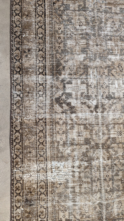 31731 MALAYER 3'3" x 11'6"