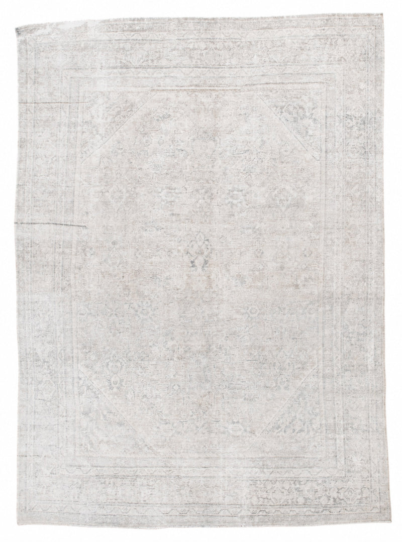 32697 MAHAL 8'8" x 12'0"