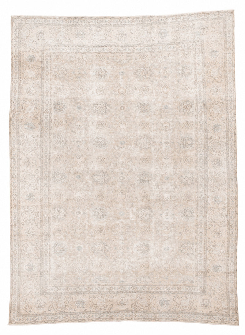 32707 TABRIZ 8'3" x 11'0"