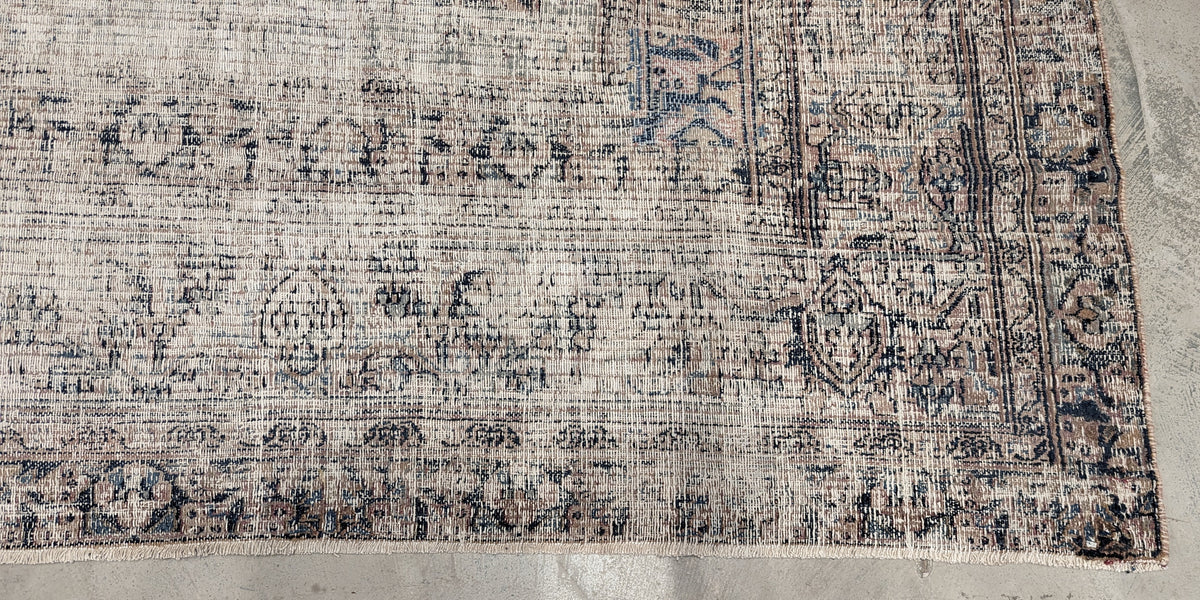 33312 MASHAD 9'11" x 13'2"
