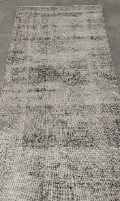 34559 VINTAGE MAHAL 3'4" x 9'9"