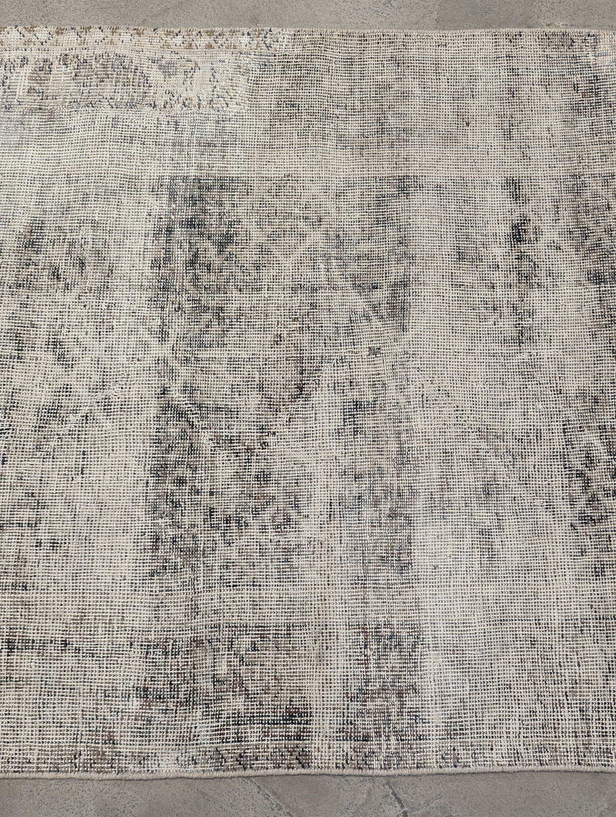 34559 VINTAGE MAHAL 3'4" x 9'9"