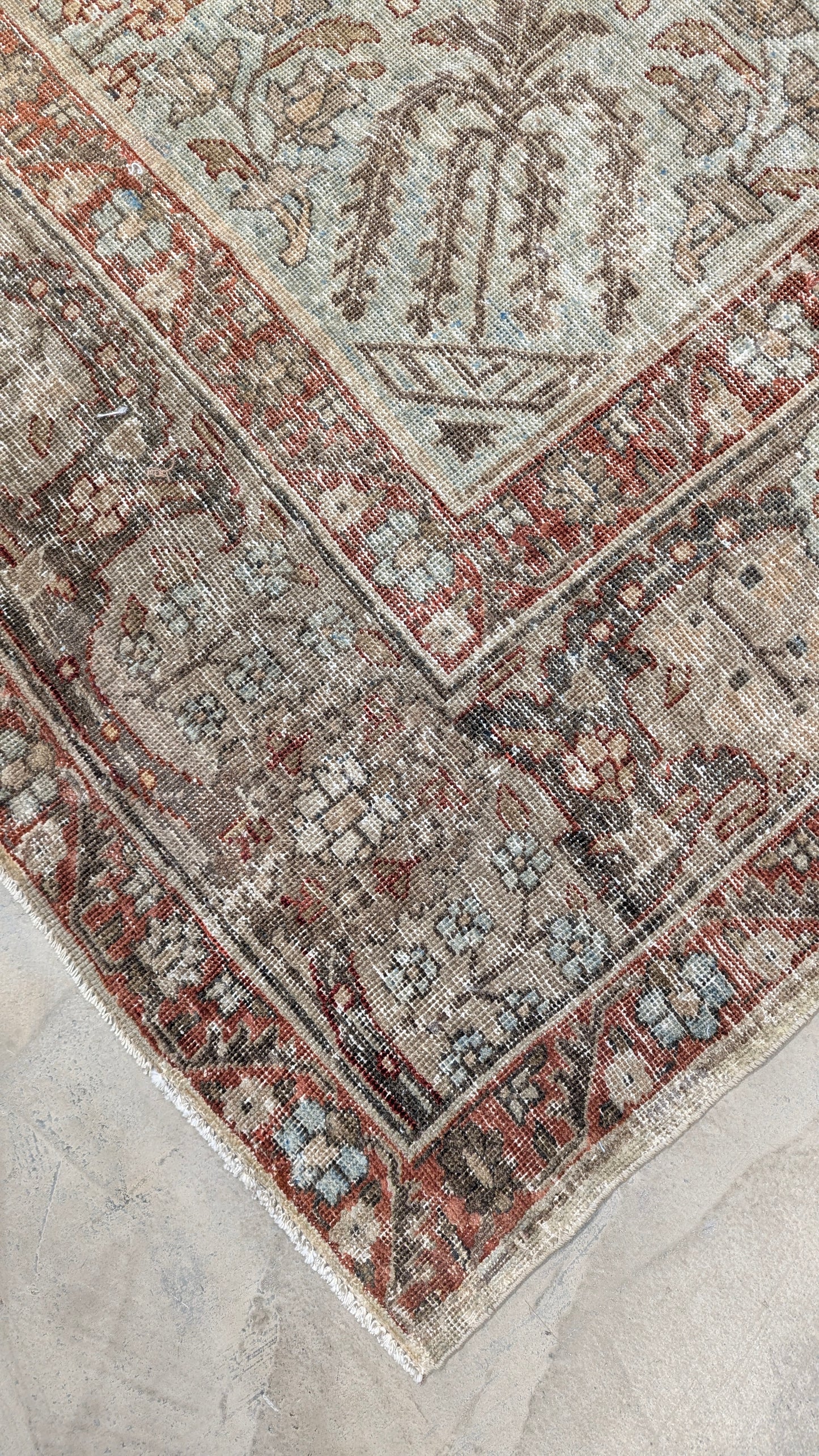 34630 TABRIZ  9'5" x 12'2"