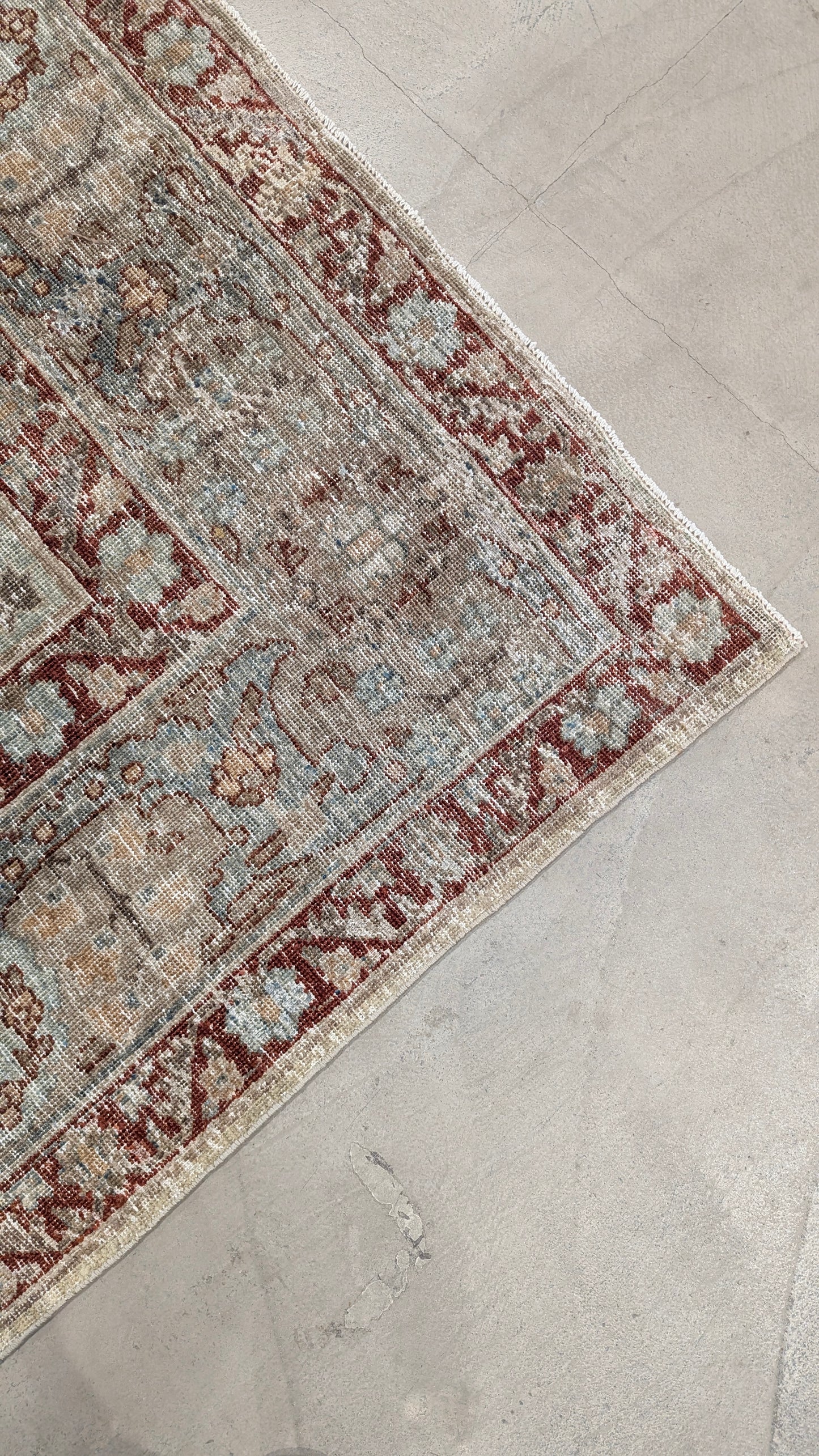 34630 TABRIZ  9'5" x 12'2"