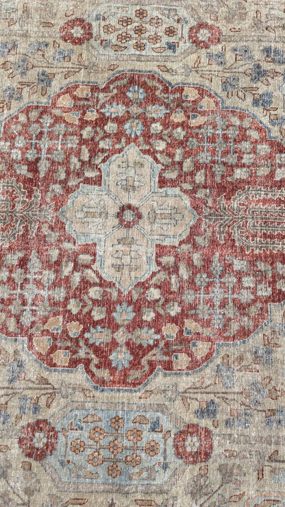 34630 TABRIZ  9'5" x 12'2"