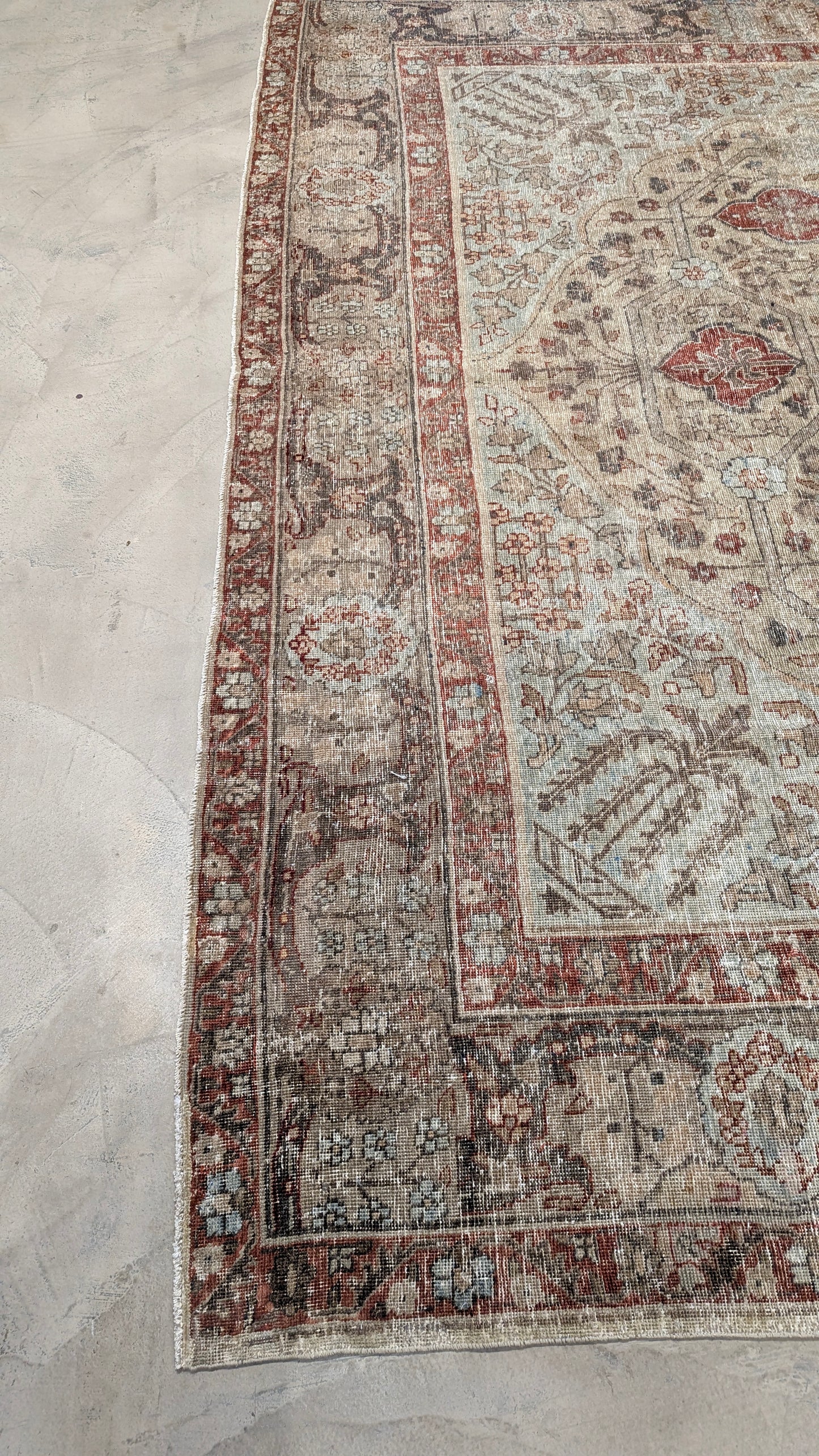 34630 TABRIZ  9'5" x 12'2"