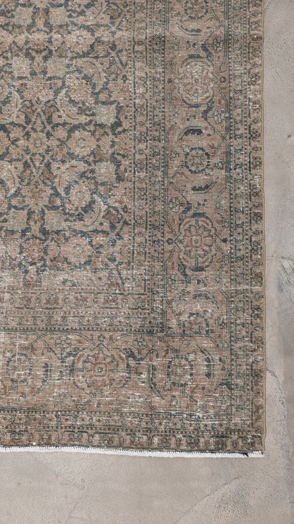 35002    TABRIZ 5'7" x 8'6"