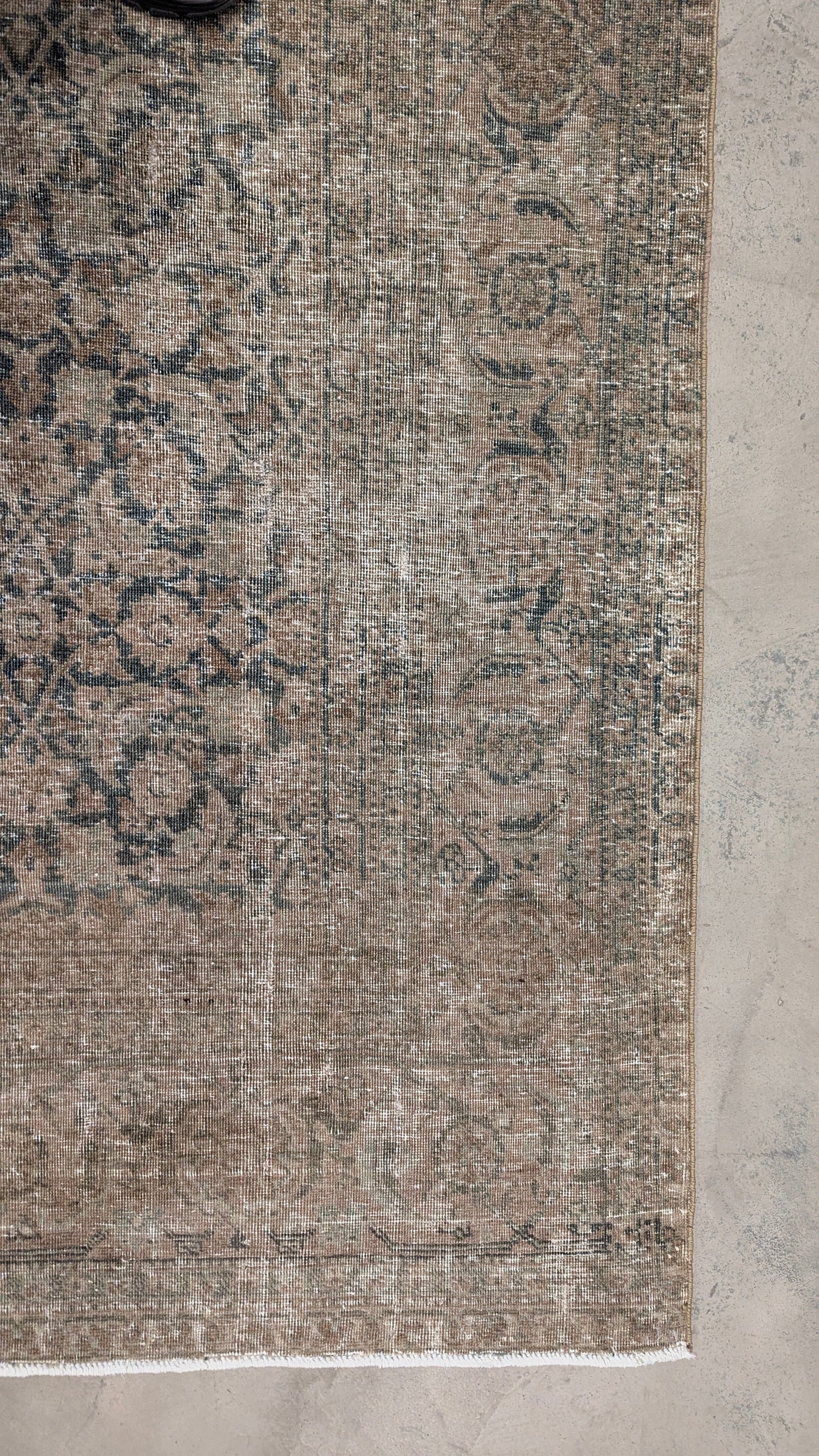 35002    TABRIZ 5'7" x 8'6"