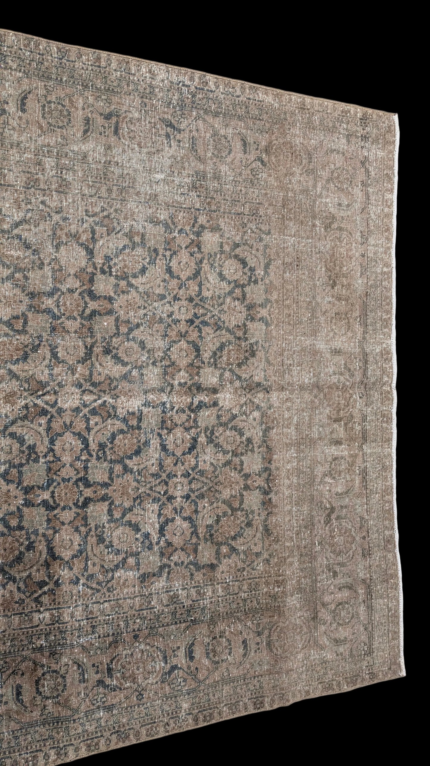 35002    TABRIZ 5'7" x 8'6"
