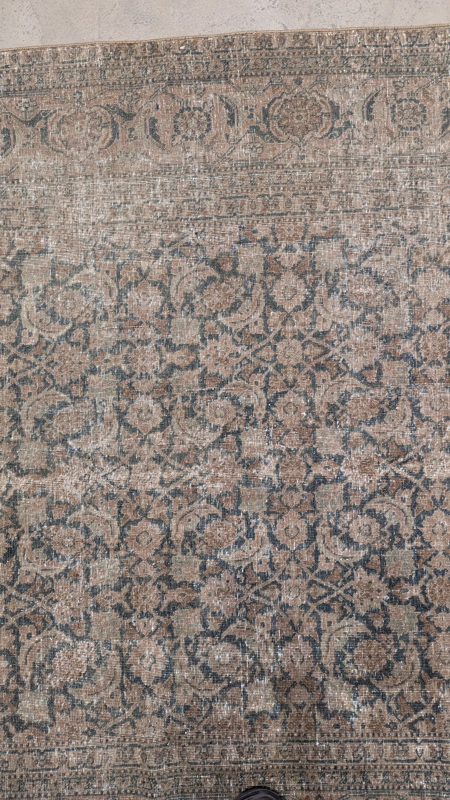 35002    TABRIZ 5'7" x 8'6"