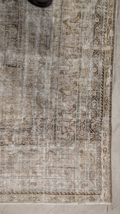 35006   MALAYER 11'1" X 12'2"