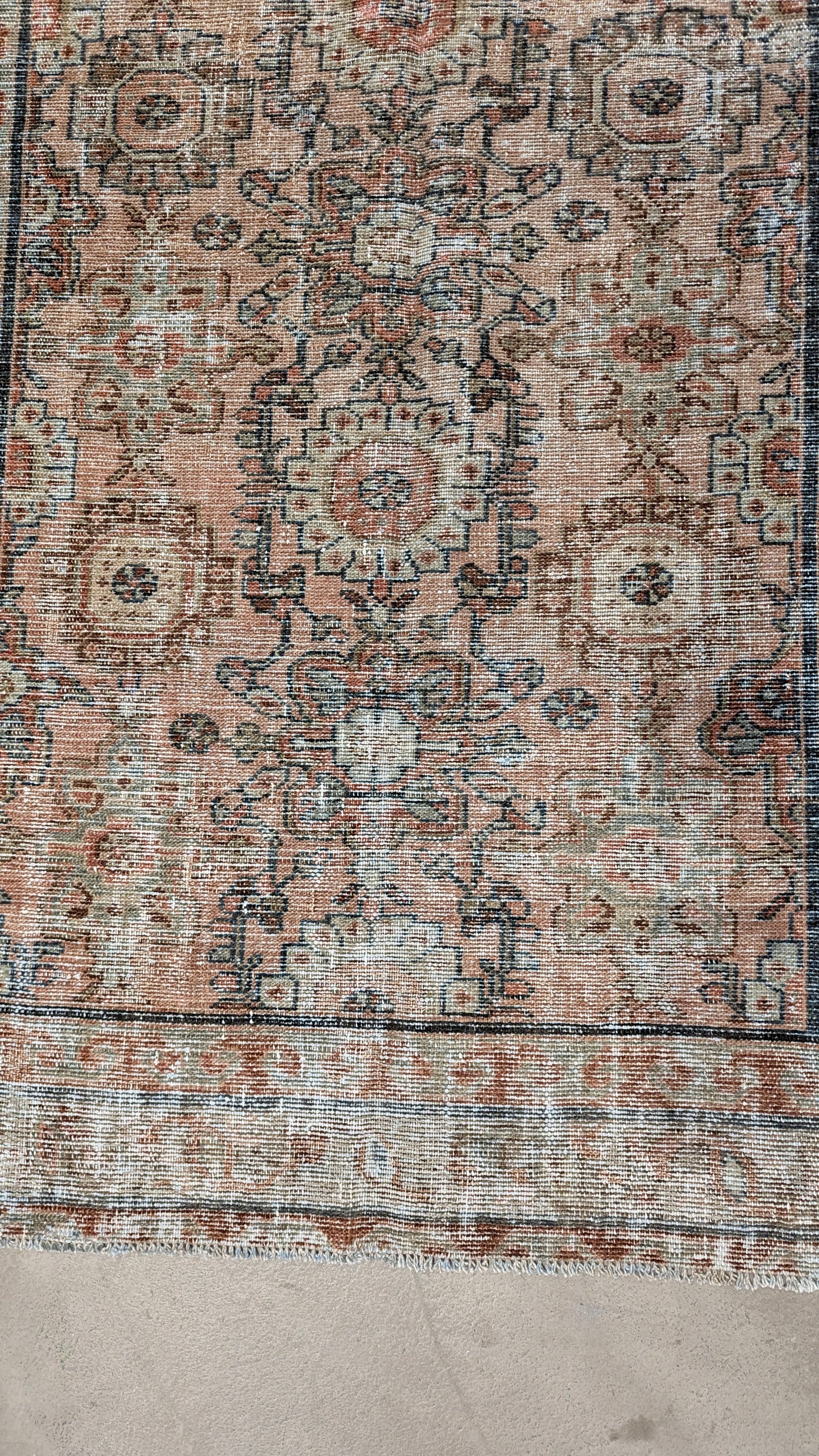 35009  MAHAL 3'11" x 6'6"