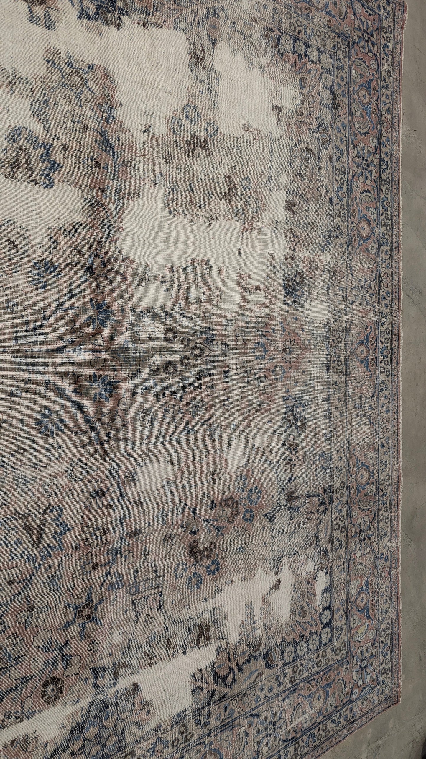 35056   MASHAD 10'4" x 16'10"