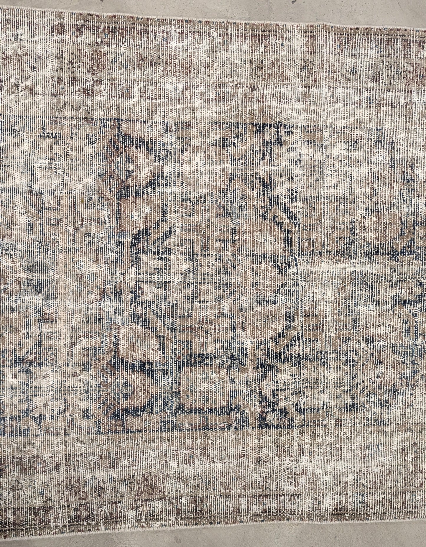 35057 MALAYER 3'2" x 10'8"