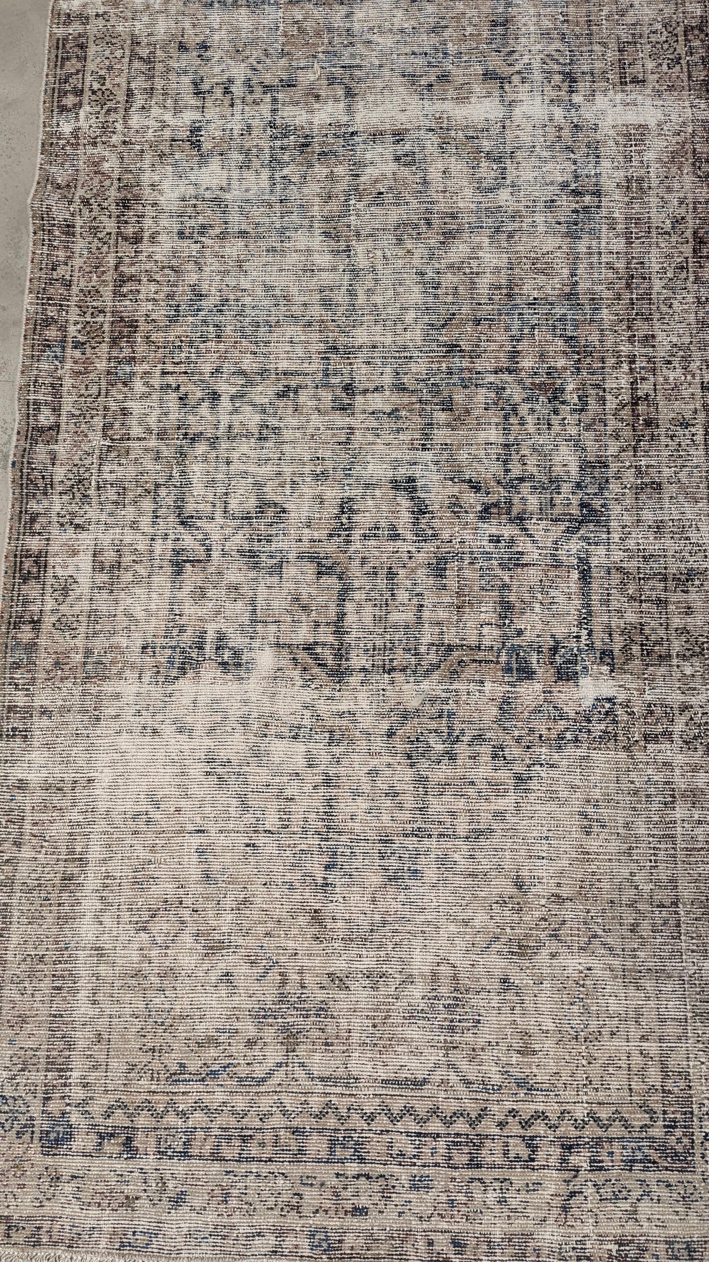 35057 MALAYER 3'2" x 10'8"