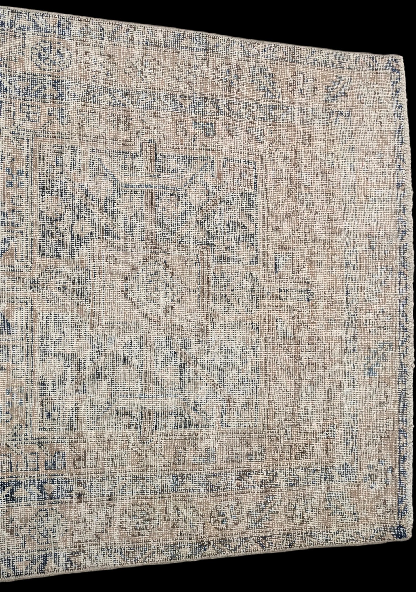 35059    KARAJA  3'5" x 11'4"