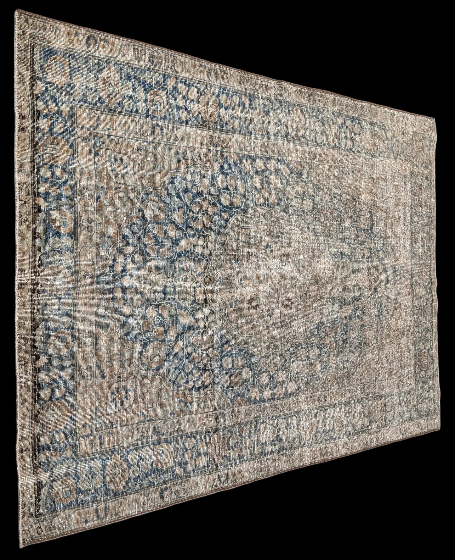 35215  TABRIZ 4'7" x 5'11"