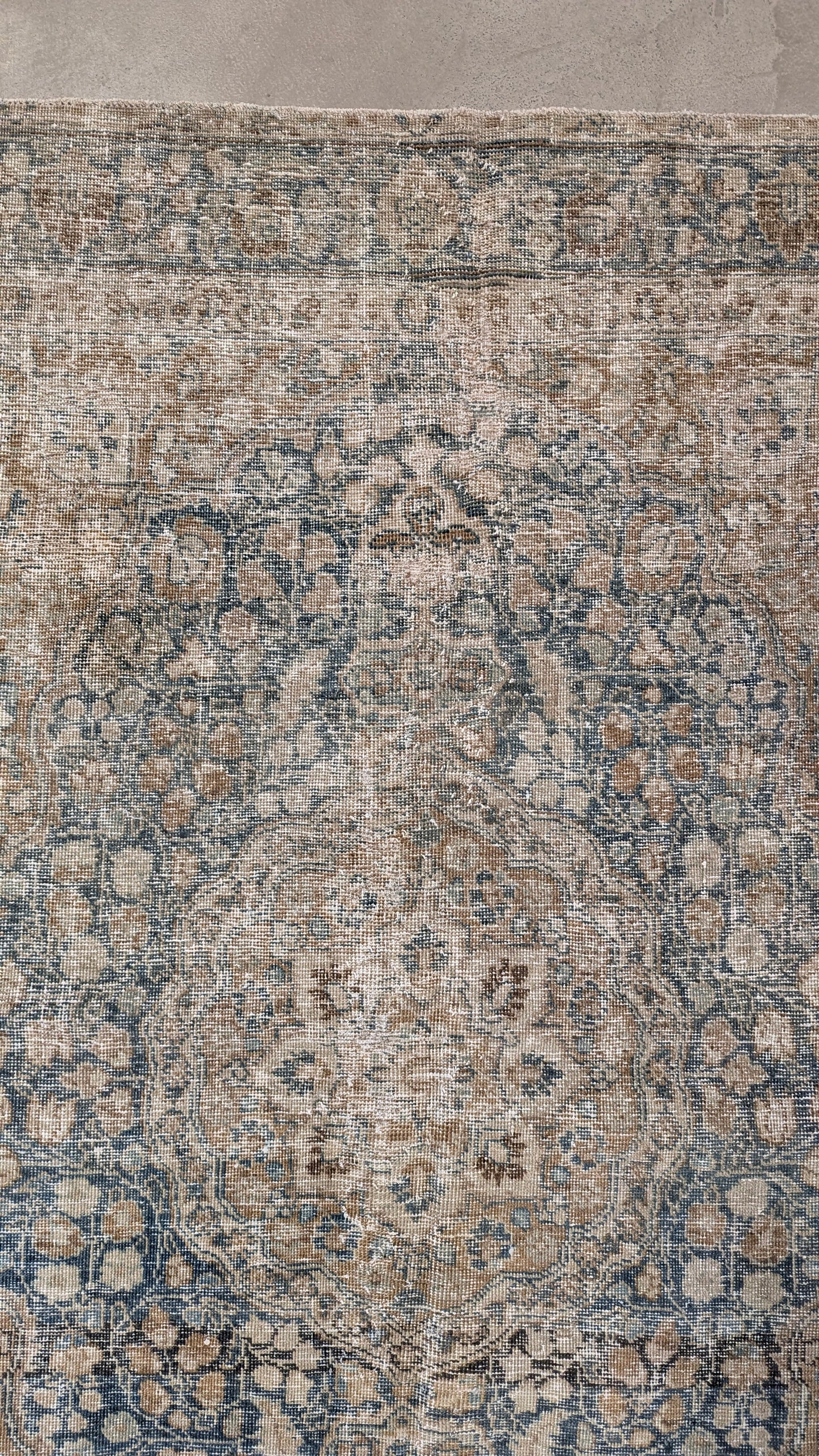 35215  TABRIZ 4'7" x 5'11"