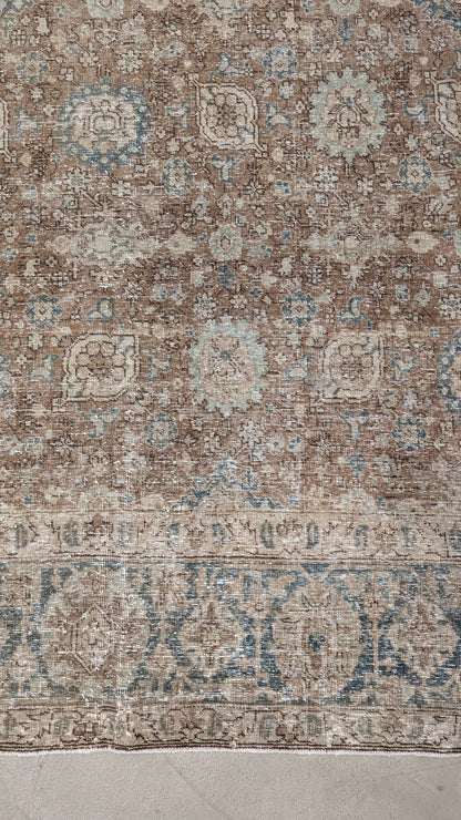 35219   TABRIZ 8'2" X 11'7"