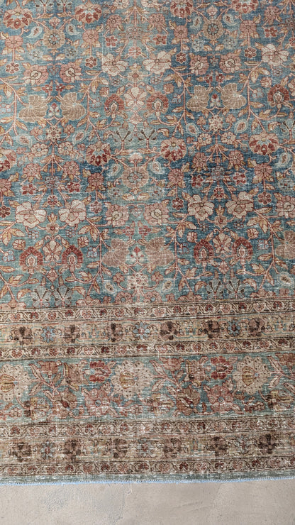 35221   TABRIZ 10'8" x 13'5"