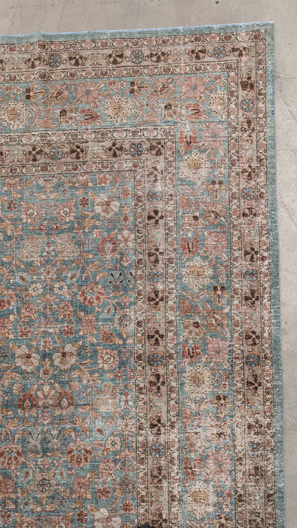 35221   TABRIZ 10'8" x 13'5"