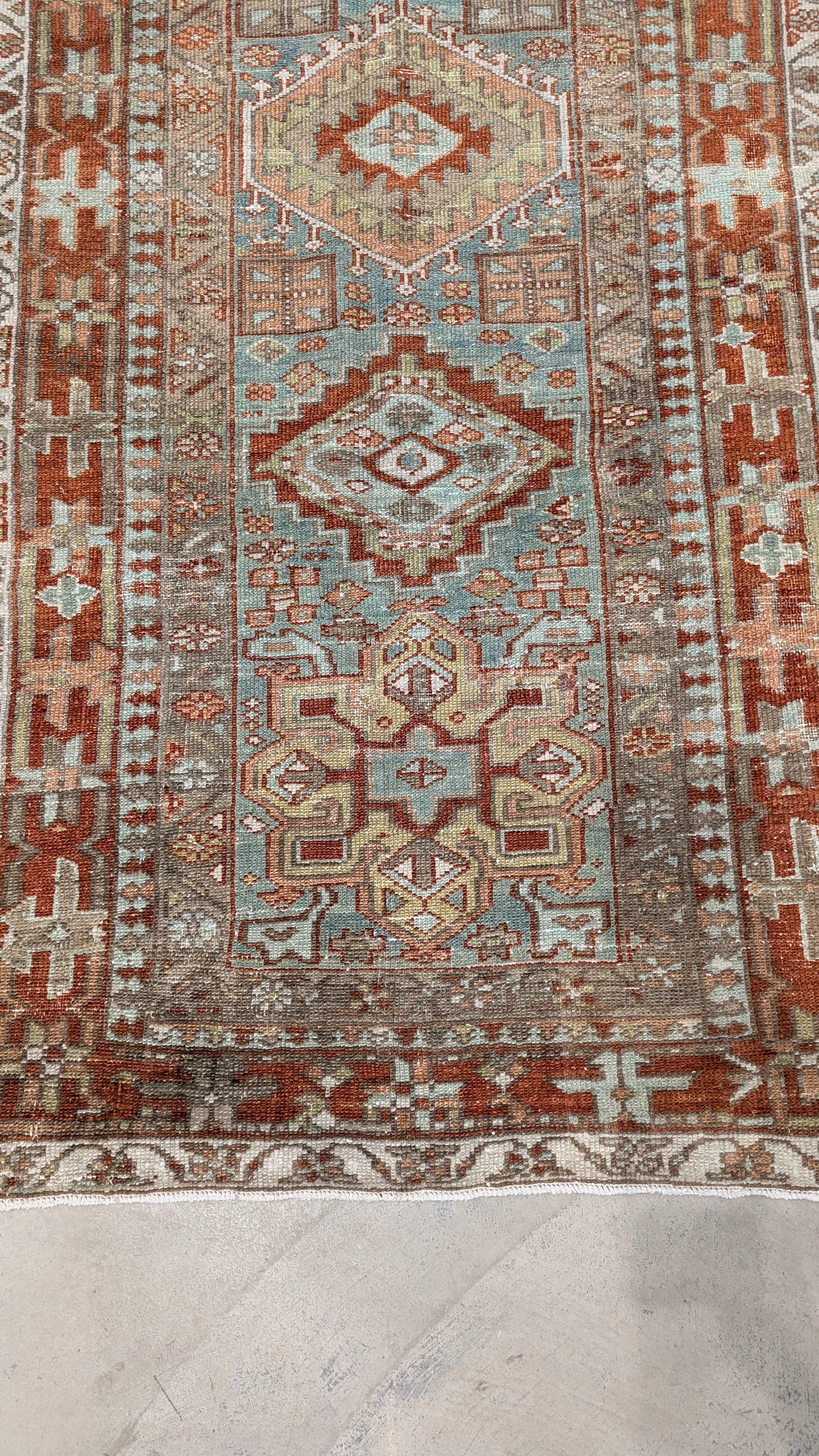 35224 KARAJA 3'5" x 17'8"