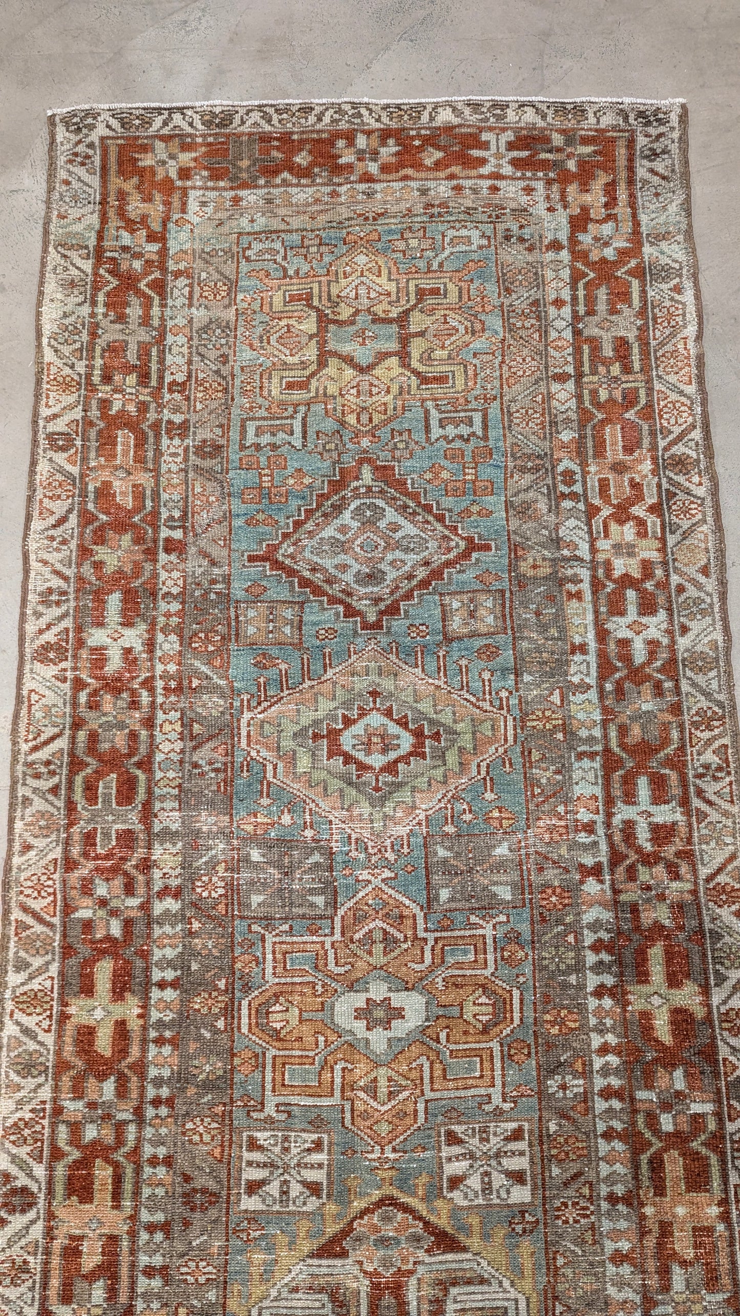 35224 KARAJA 3'5" x 17'8"