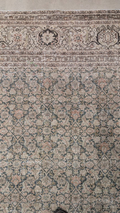 35235  TABRIZ 11'5" x 14'1"